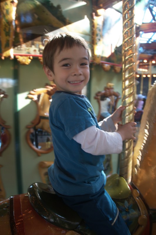 20081012-0420 Kyle on a Carousel