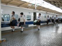 Schoolgirls with Guitars, Osaka