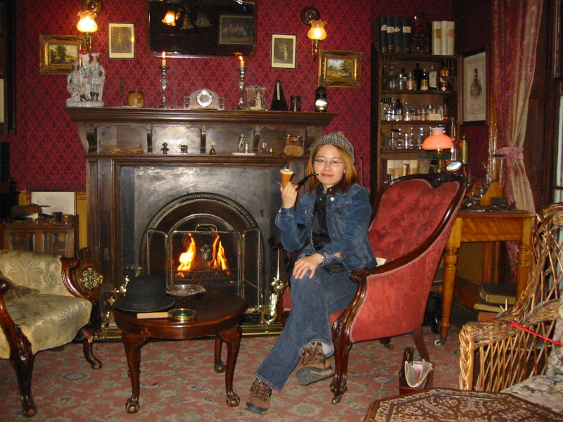 Nina in Sherlock Holmes Museum